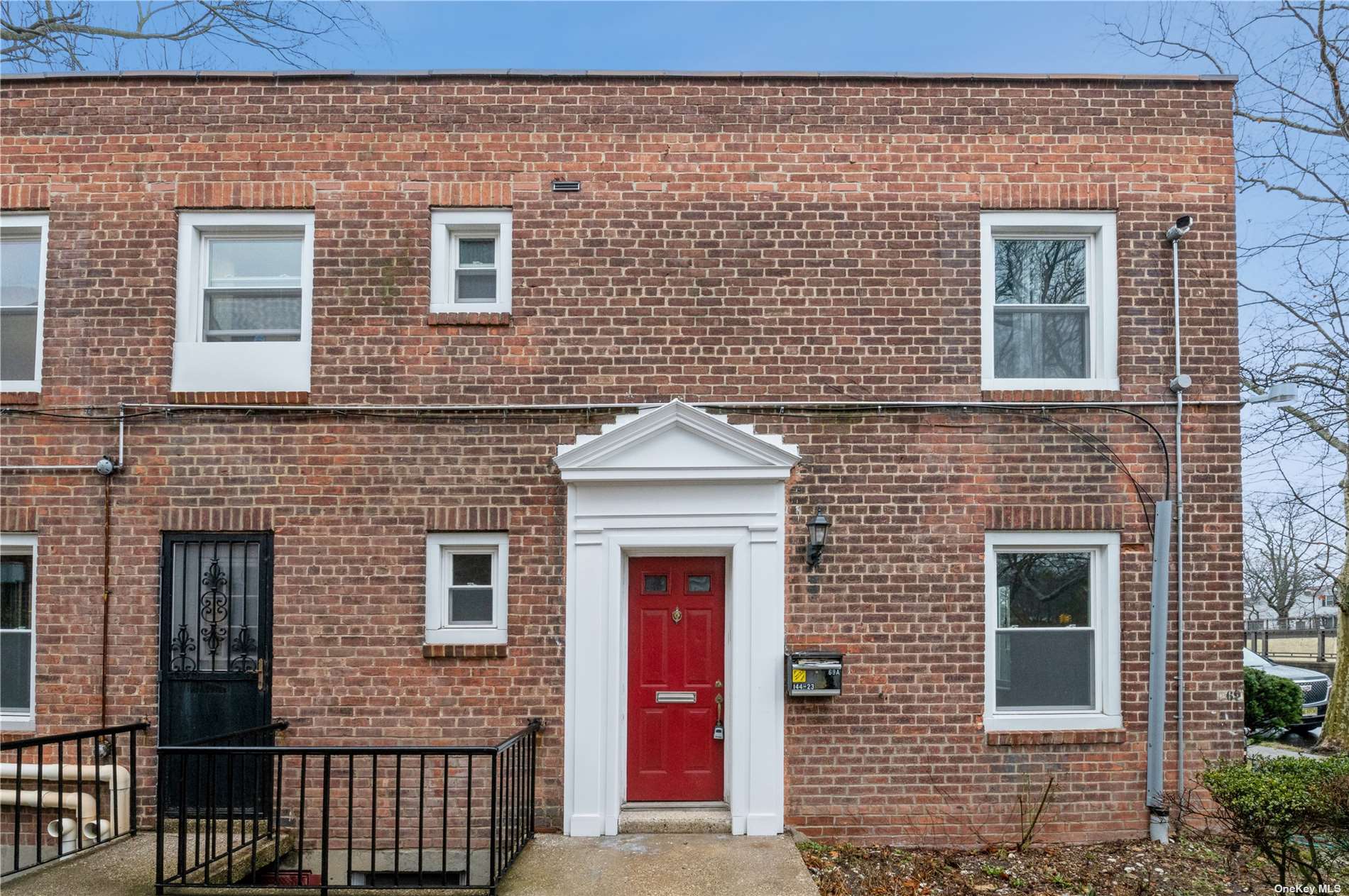 #1 photo, 144-23 Grand Central Parkway, 皇后區 Briarwood , NY 11435