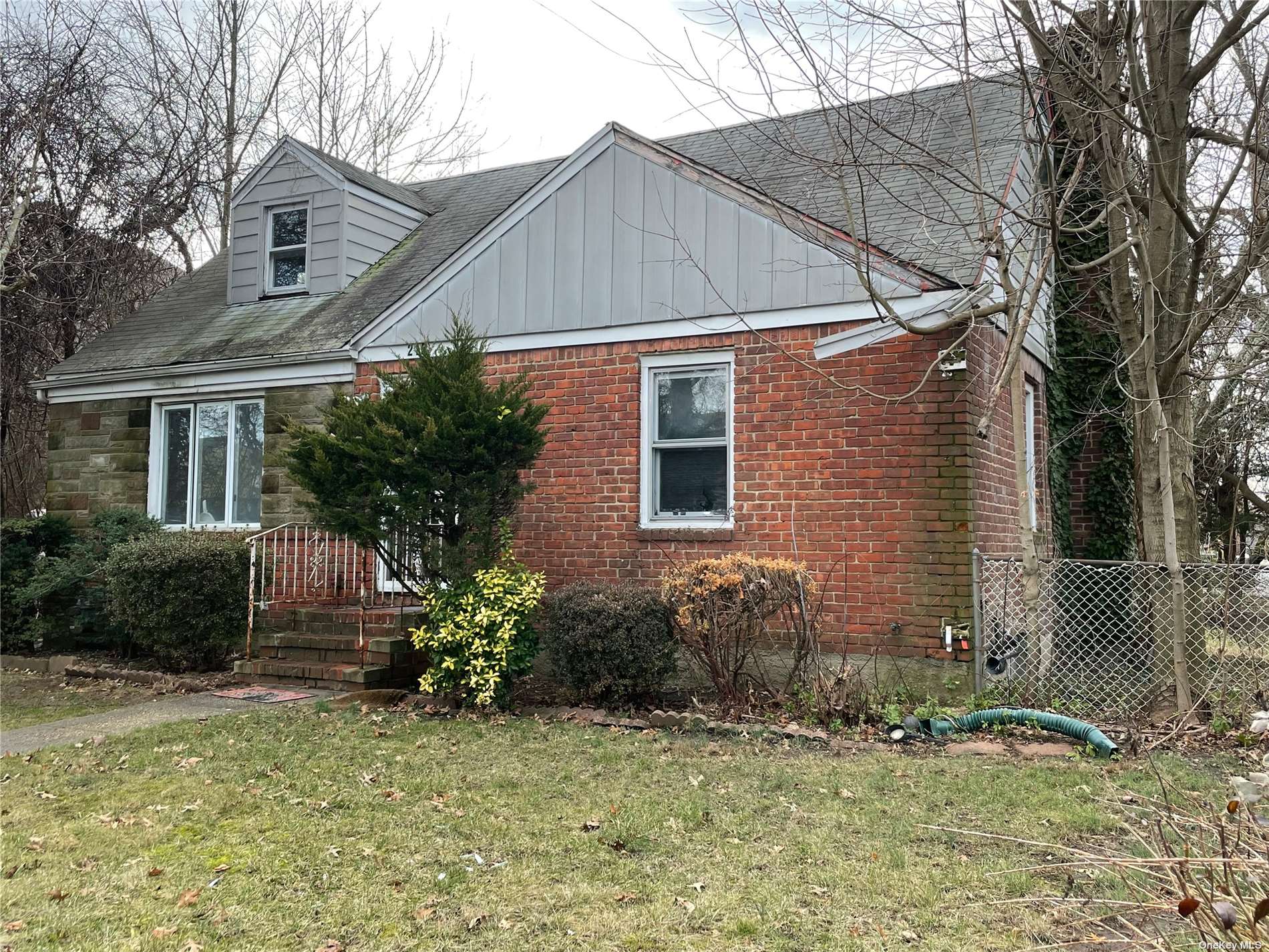 #1 photo, 215 Lawrence Street, 長島 Uniondale , NY 11553