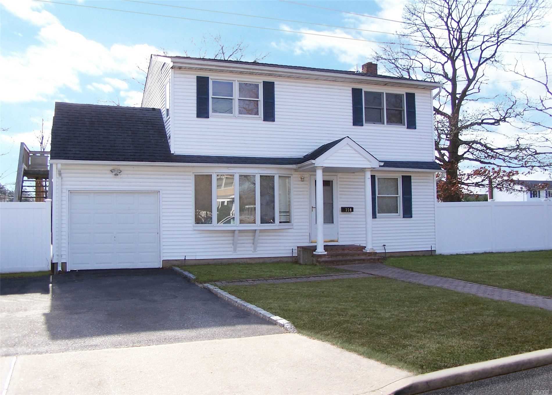 #1 photo, 350 Garden Street, West Islip , NY 11795