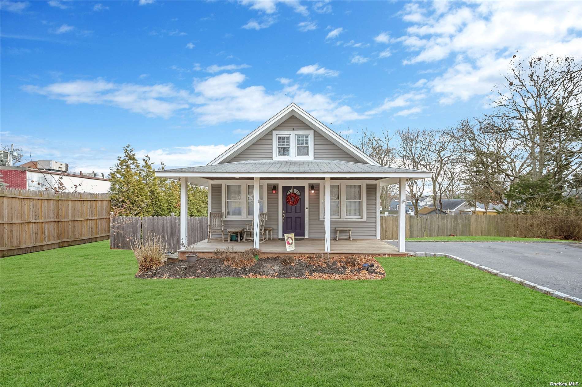 #1 photo, 239 Avenue A, サフォーク郡 Ronkonkoma , NY 11779