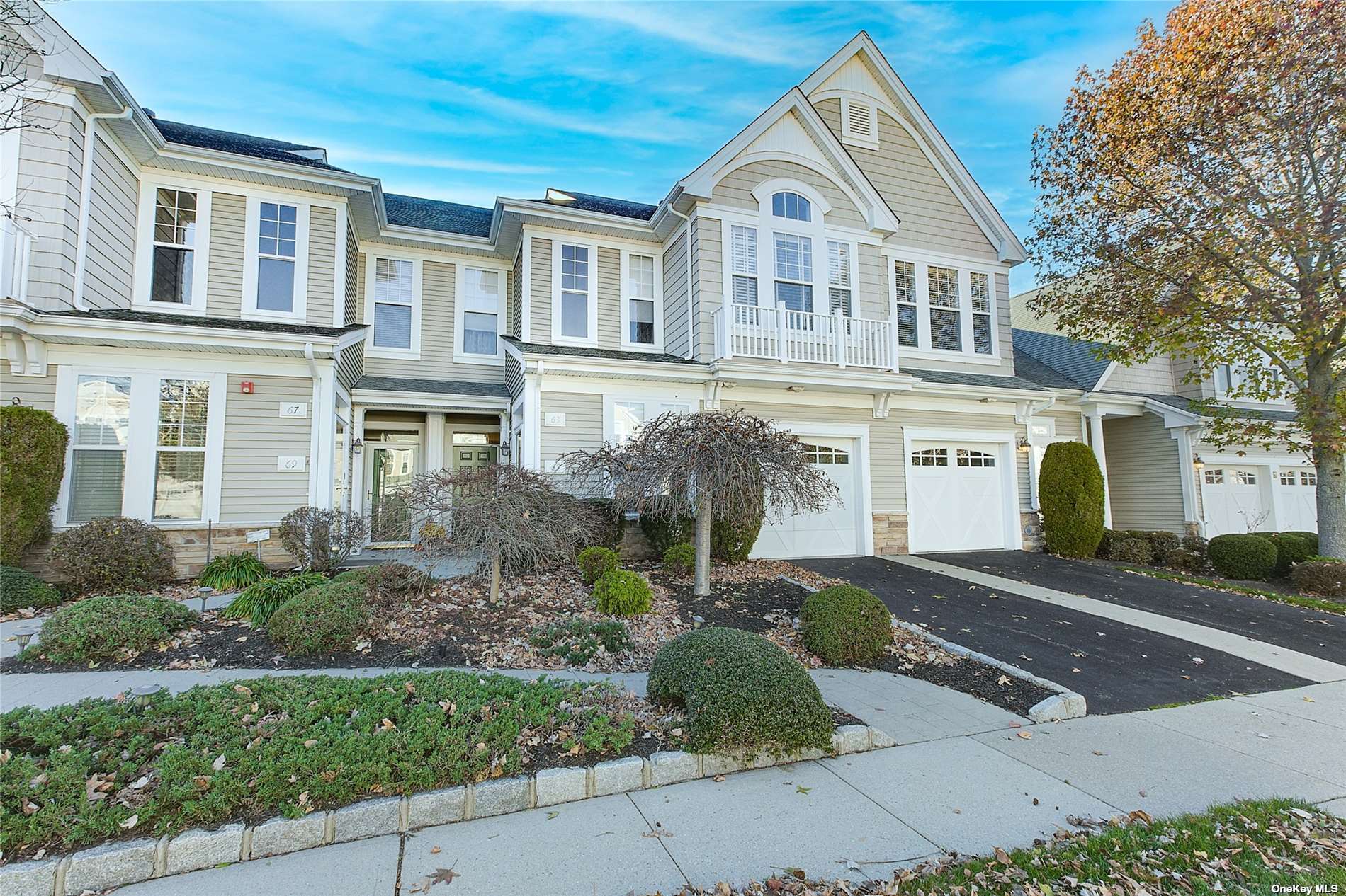 #1 photo, 63 Symphony Drive, 東長島 Lake Grove , NY 11755