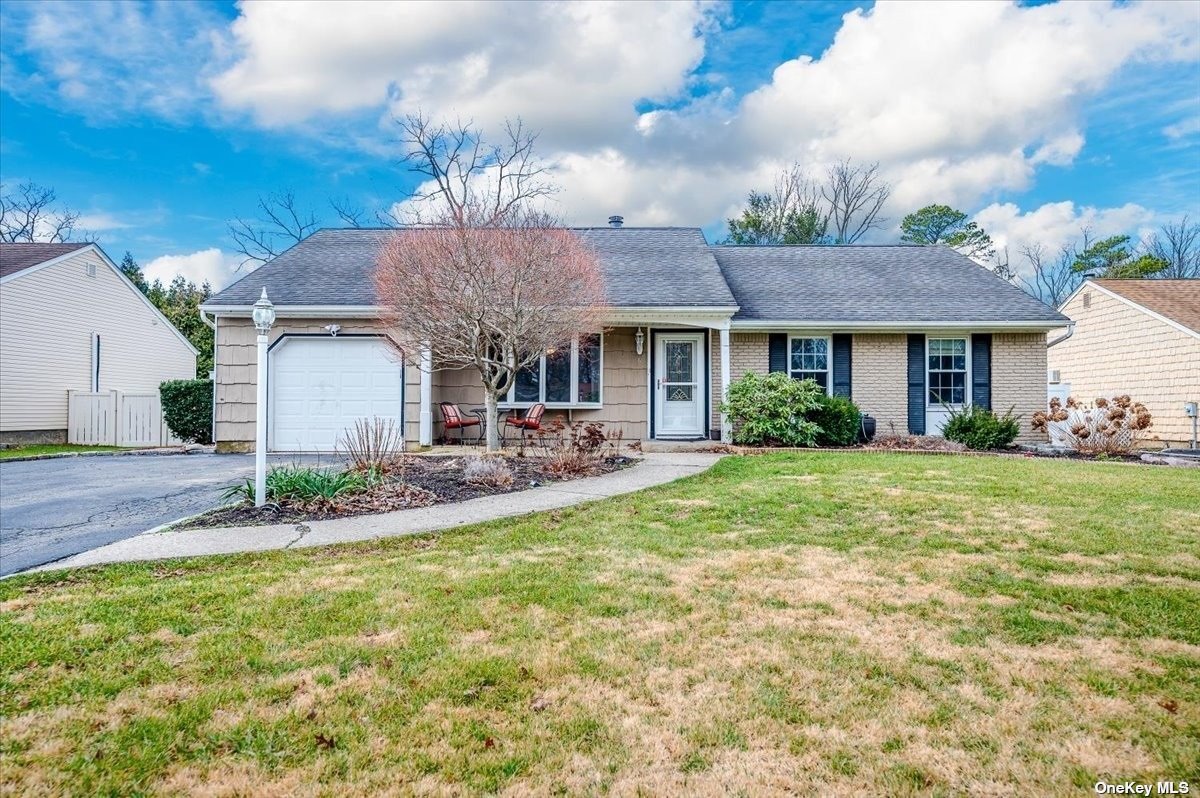 #1 photo, 6 Barrett Court, 東長島 Nesconset , NY 11767