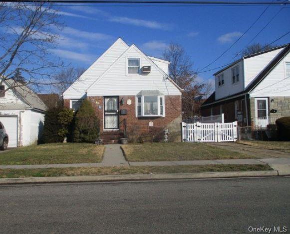 #1 photo, 69 Cedar Street, 長島 Valley Stream , NY 11580