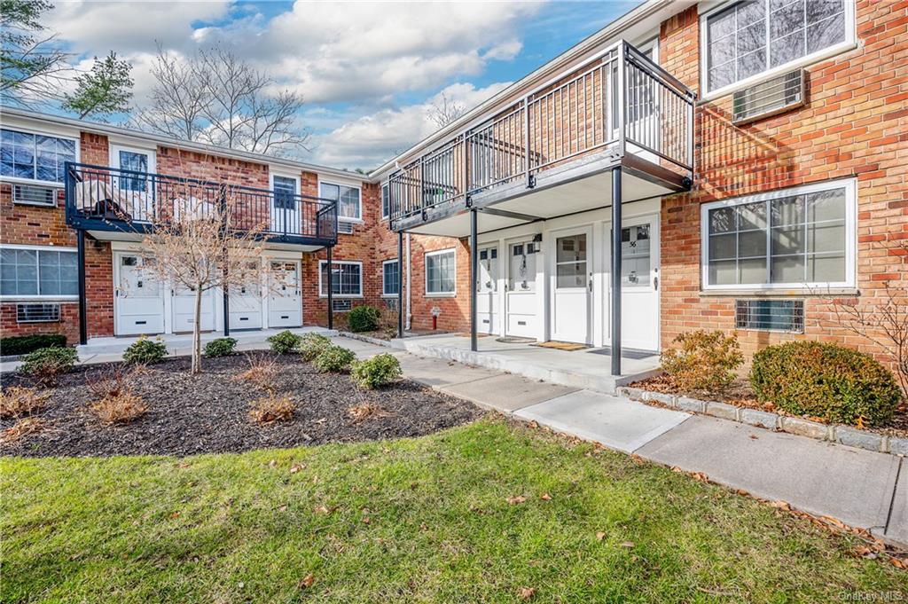 #1 photo, 1233 Melville Road, 長島 Farmingdale , NY 11735