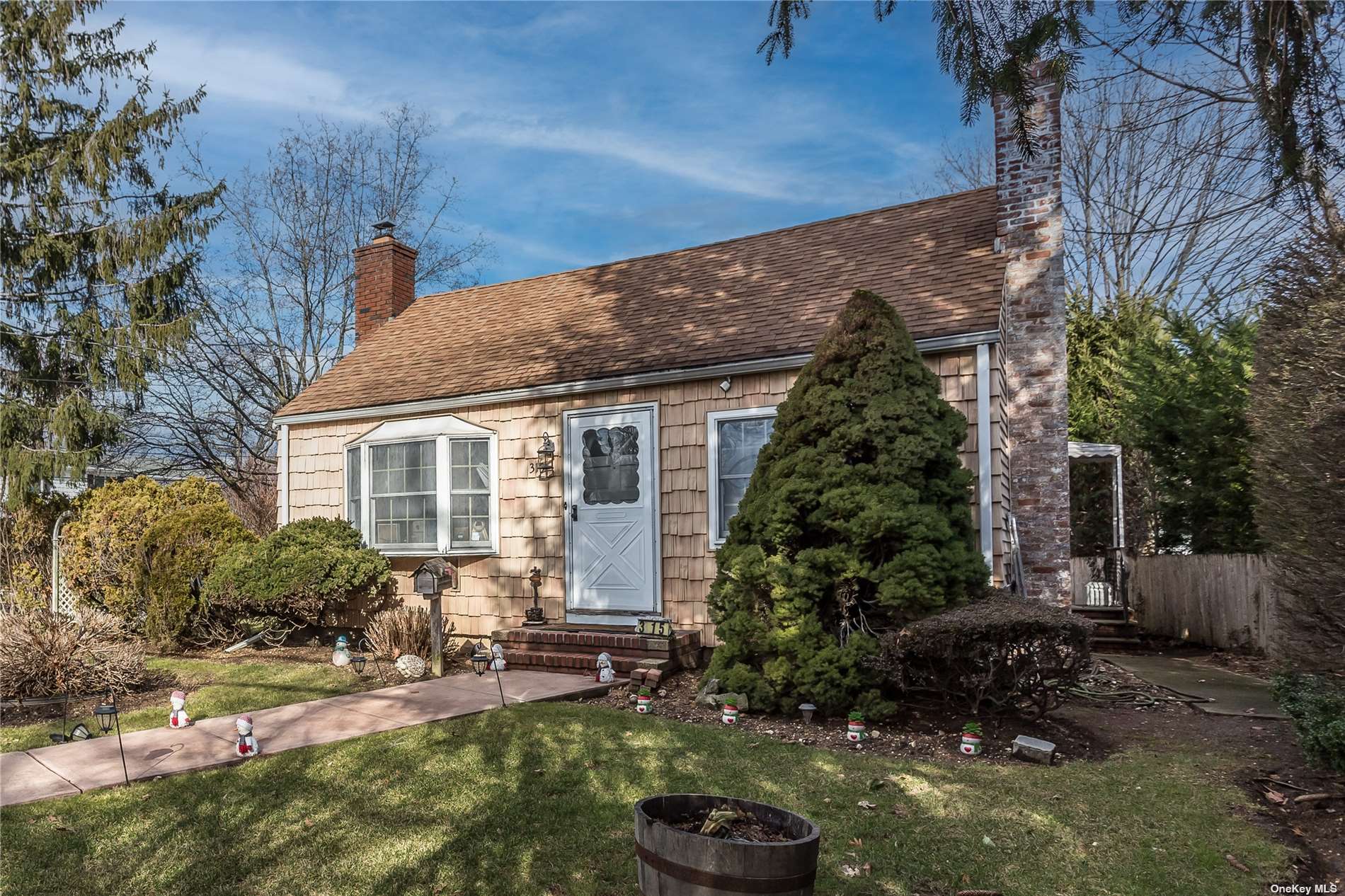 #1 photo, 315 Foxhurst Road, 長島 Oceanside , NY 11572