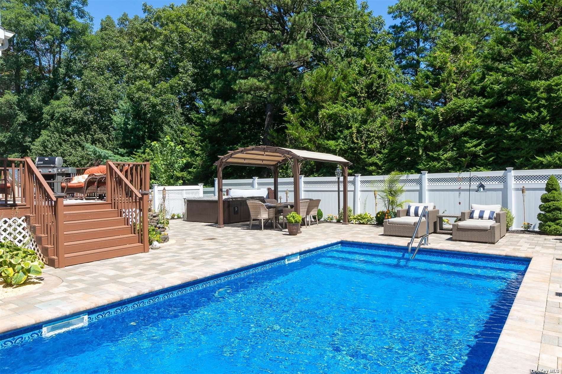 #1 photo, 363 Tyler Avenue, 東長島 Miller Place , NY 11764