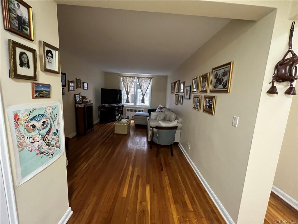 #1 photo, 2104 Holland Avenue, 布朗士 Bronx , NY 10462
