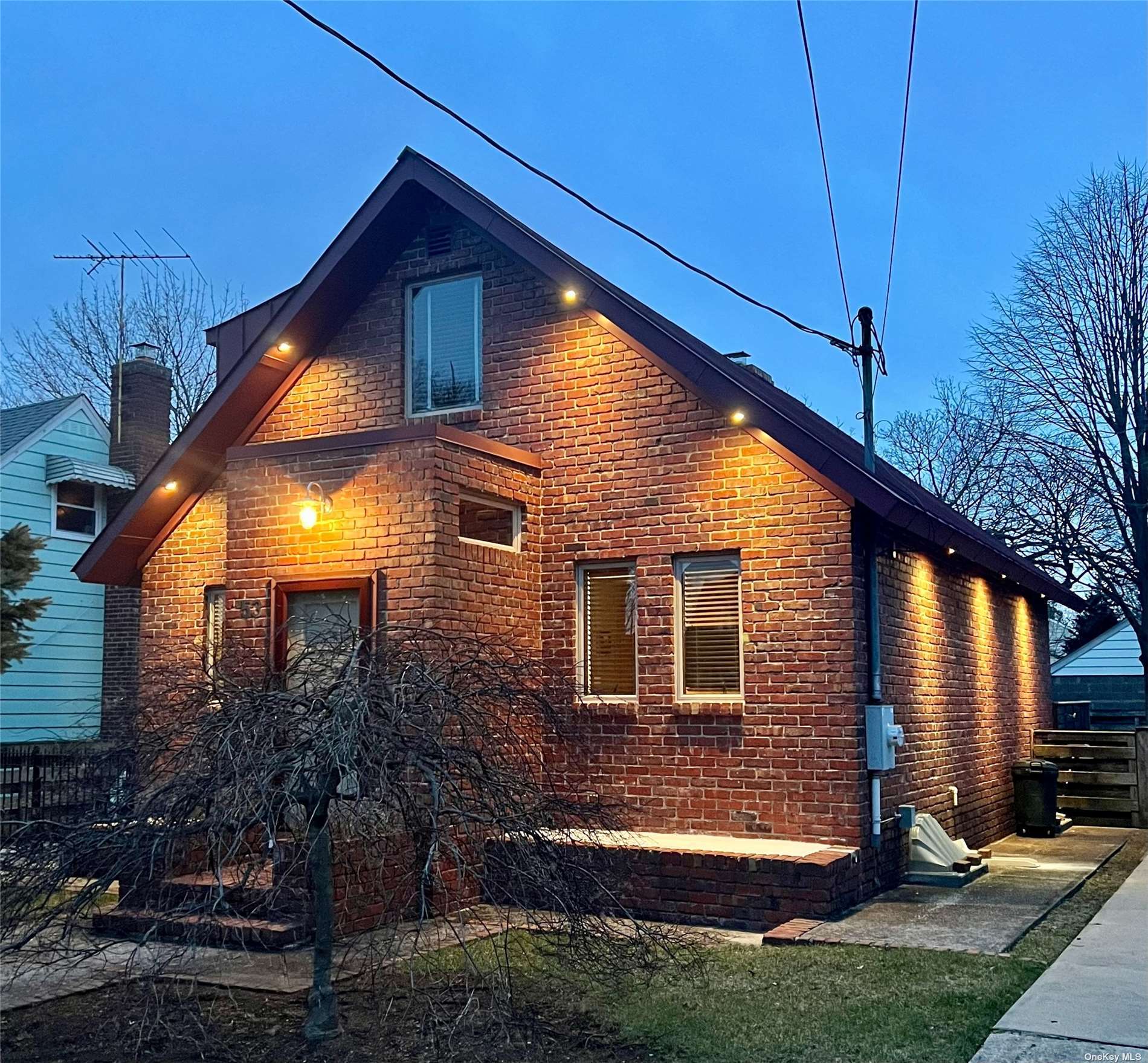 #1 photo, 53 Webster Street, ナッソー郡 Floral Park , NY 11001