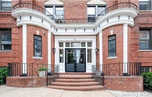 #1 photo, 96-11 65th Road, 皇后區 雷哥公園 Rego Park , NY 11374