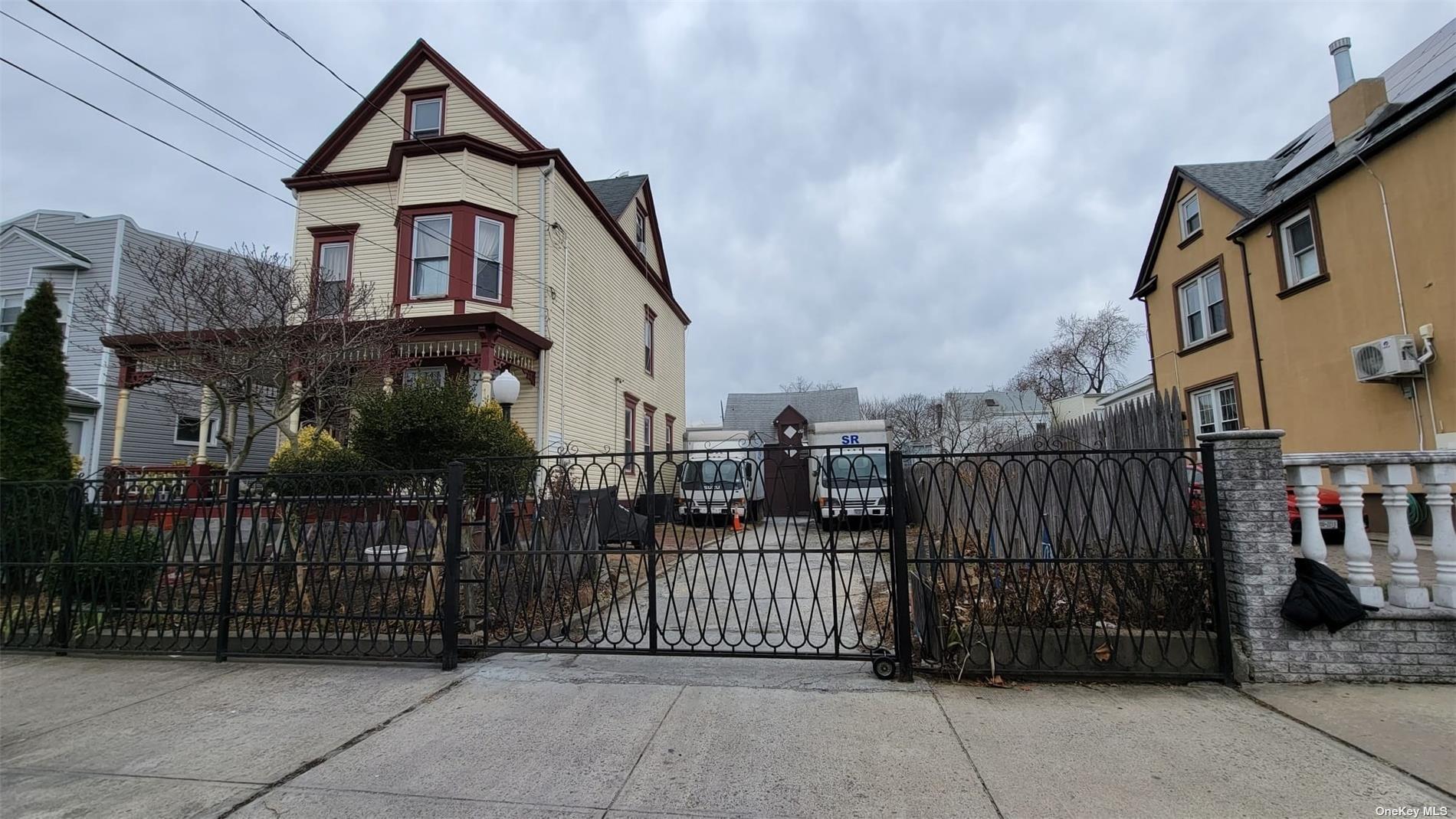 #1 photo, 88-36 77 Street, 皇后区 木港 Woodhaven , NY 11421