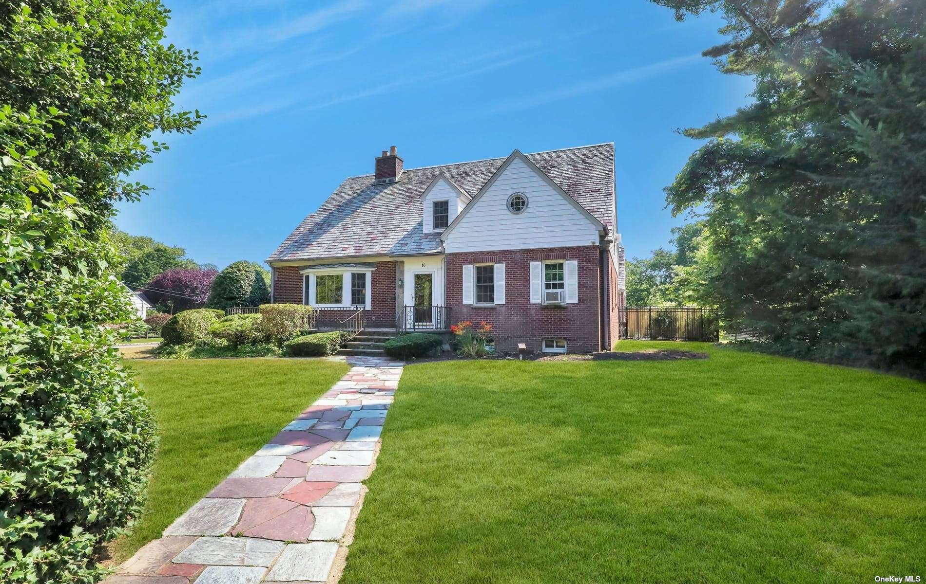 #1 photo, 16 Lawrence Lane, 東長島 海湾 Bay Shore , NY 11706