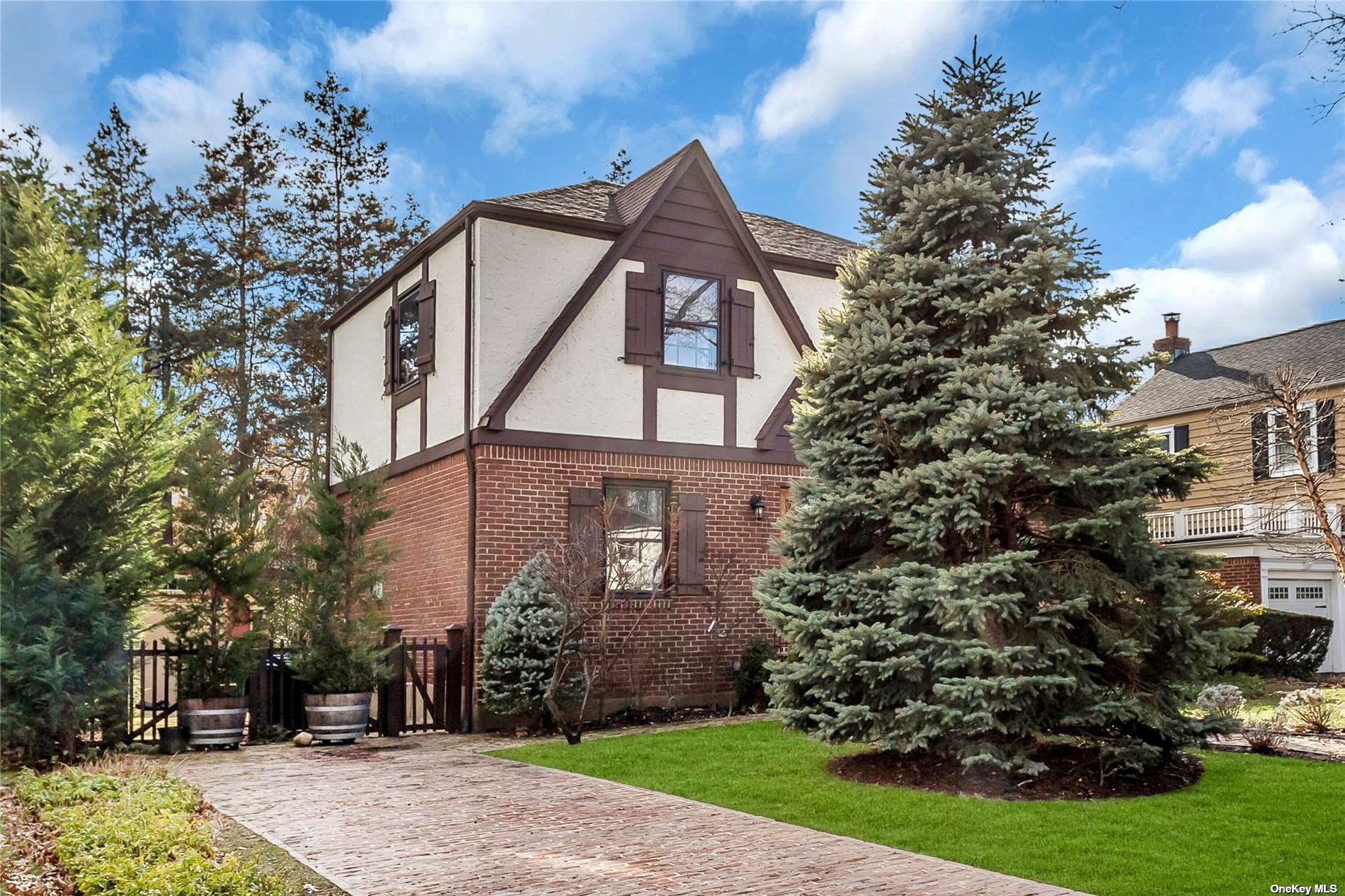 #1 photo, 96 Willow Street, 長島 花園城 Garden City , NY 11530