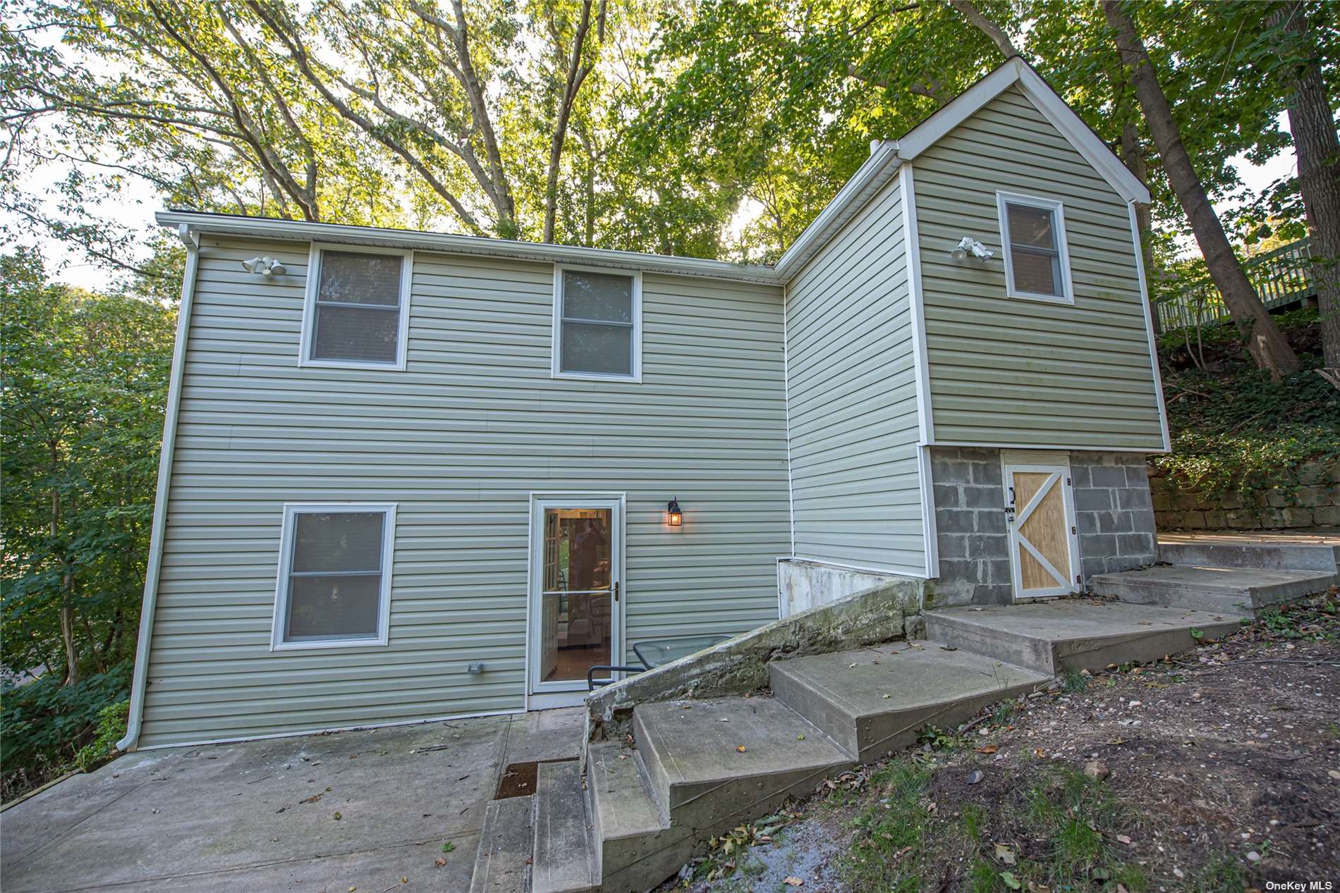 #1 photo, 329 Magnolia Drive, 東長島 Rocky Point , NY 11778