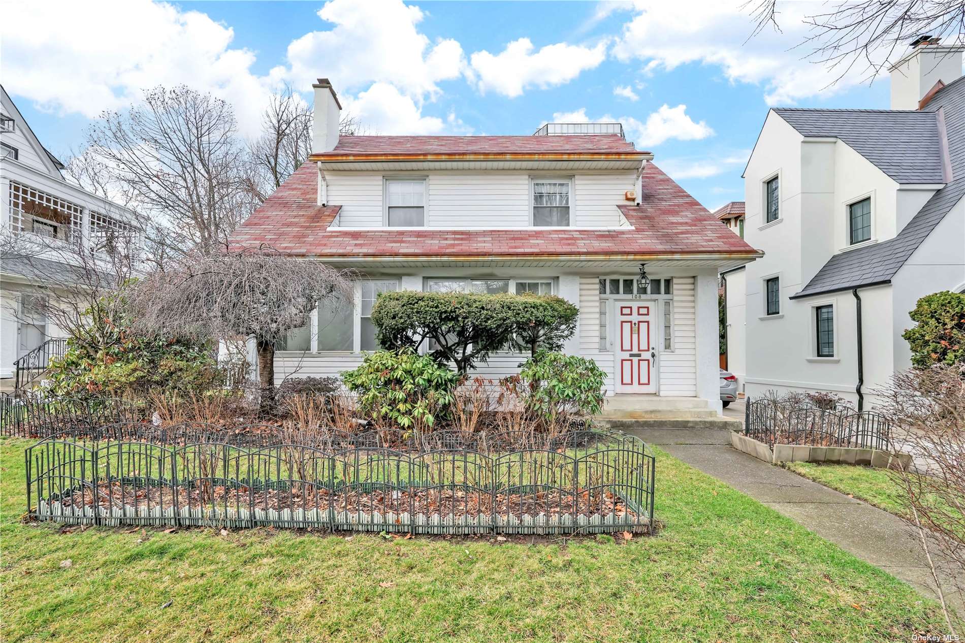 #1 photo, 108 81Avenue, 皇后區 秋園 Kew Gardens , NY 11415