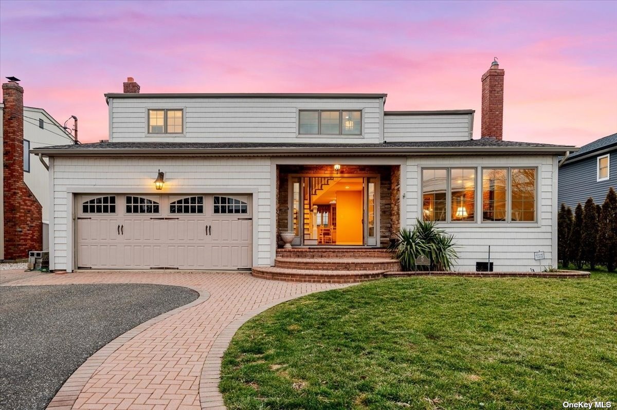 #1 photo, 97 Norman Avenue, 東長島 Amityville , NY 11701