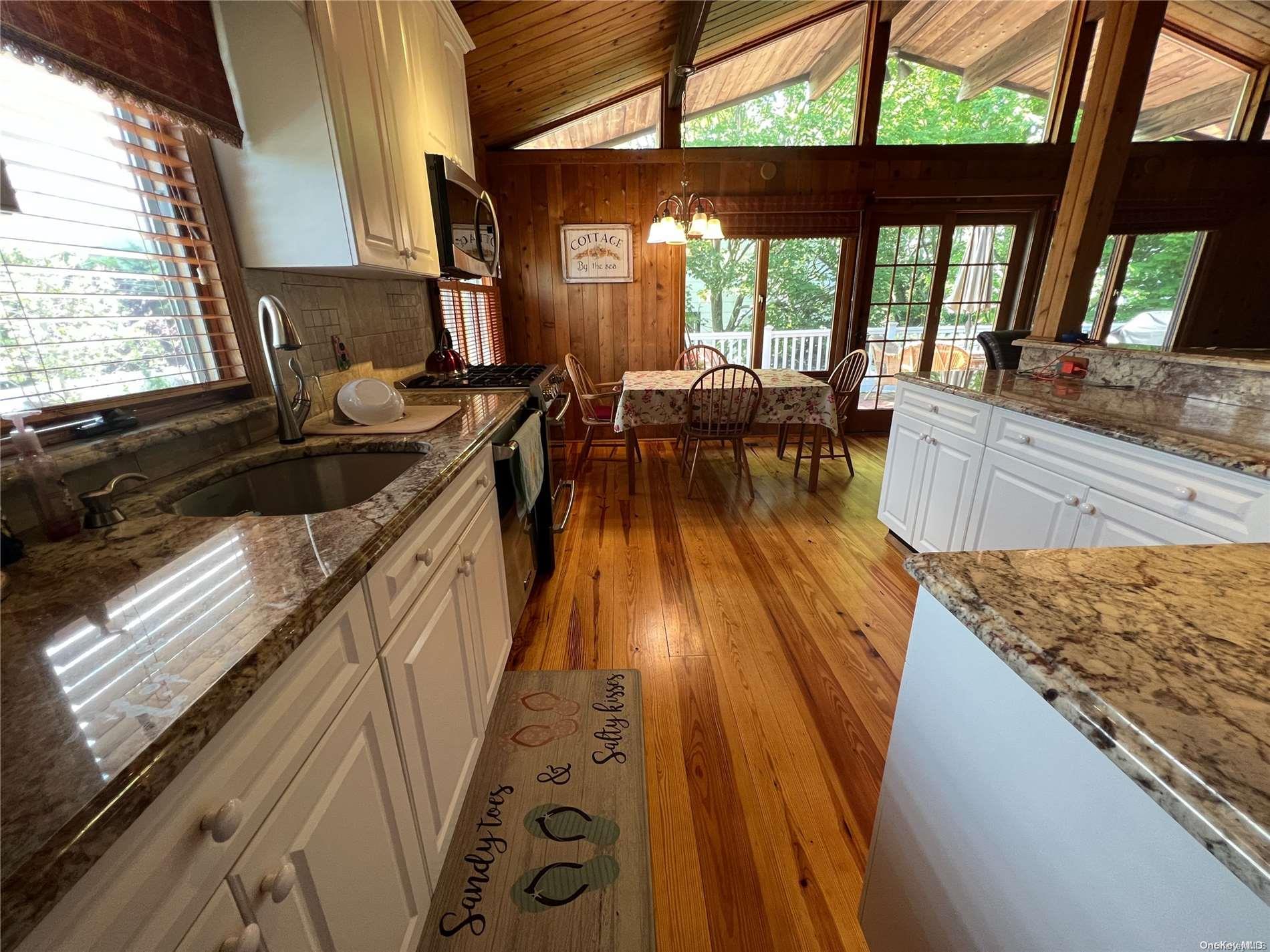 #8 photo, 71 Garden City Avenue, ナッソー郡 Point Lookout , NY 11569