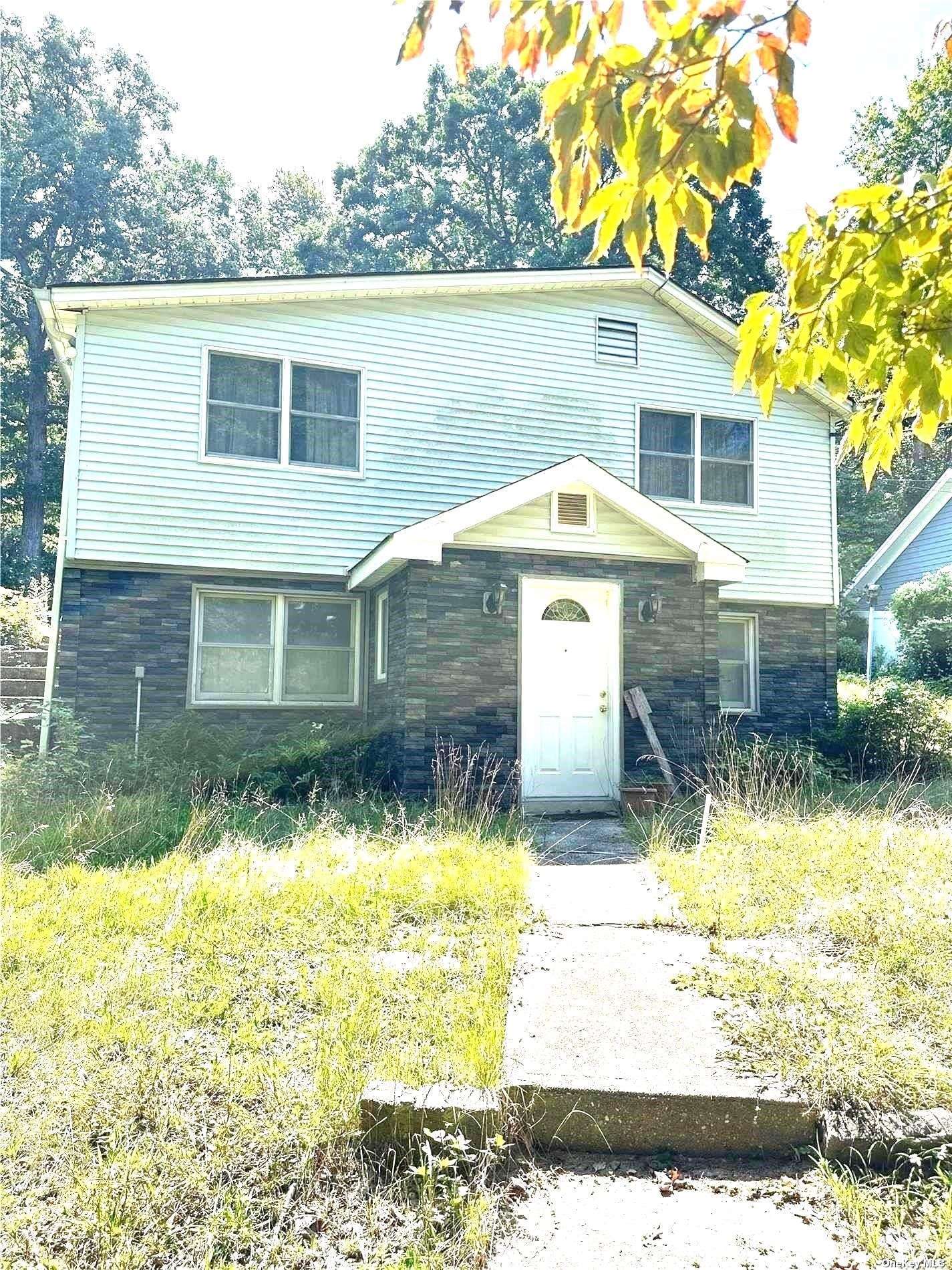 #1 photo, 28 Middleville Road, 東長島 北港 Northport , NY 11768