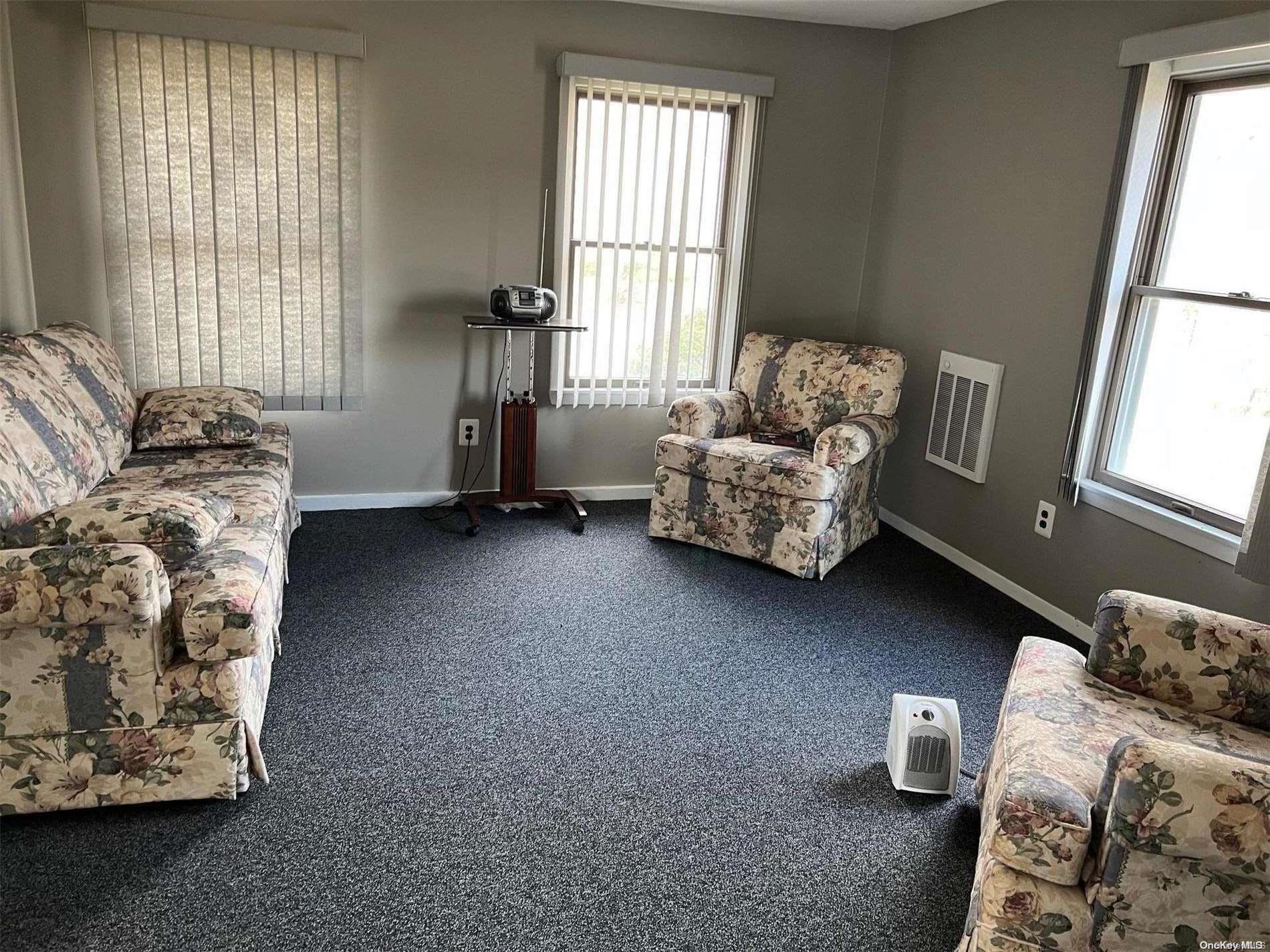 #2 photo, 286 Patchogue Yaphan Road, サフォーク郡 East Patchogue , NY 11772