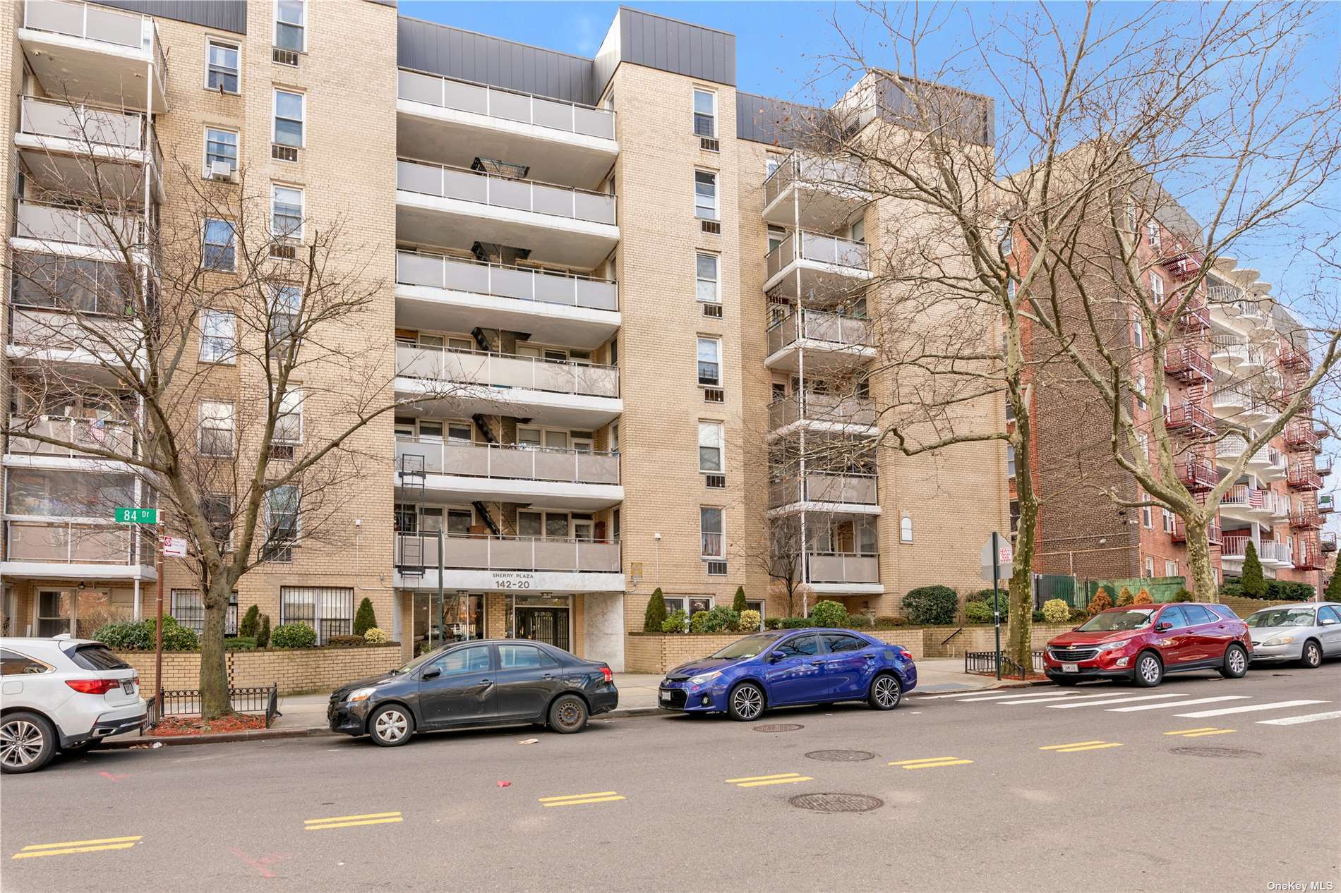 #1 photo, 142-20 84th Drive, 皇后區 Briarwood , NY 11435