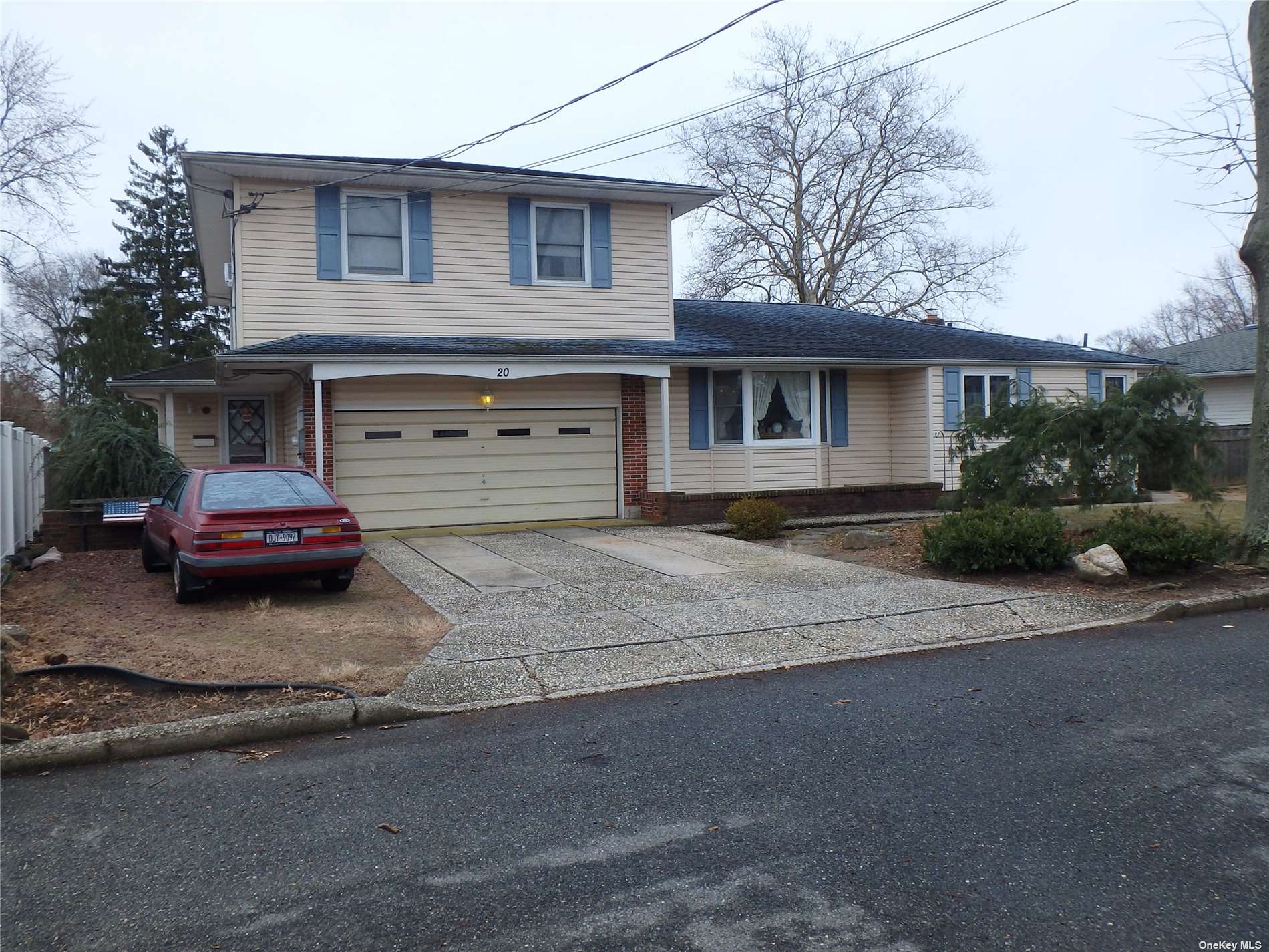 #1 photo, 20 Fruitwood Lane, 東長島 康马克 Commack , NY 11725