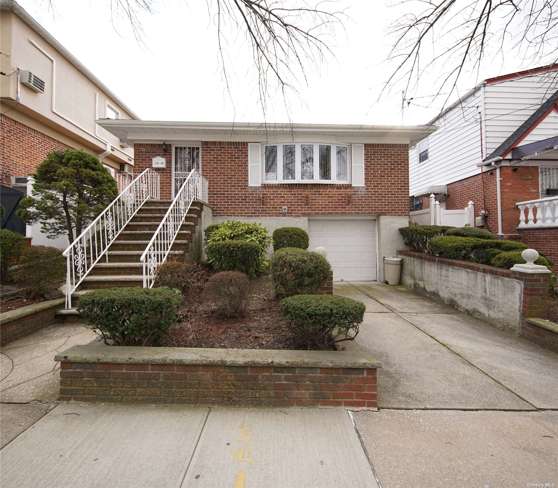 #1 photo, 141-40 25th Avenue, 皇后區 白石鎮 Whitestone , NY 11357