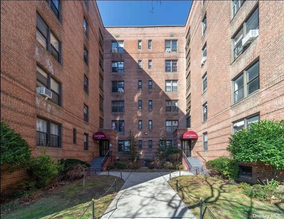 #1 photo, 144-11 Sanford Avenue, 法拉盛 Flushing , NY 11355