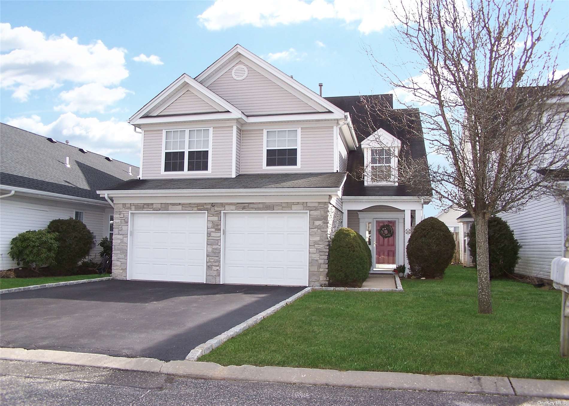 #1 photo, 4 Marisa Drive, Middle Island , NY 11953