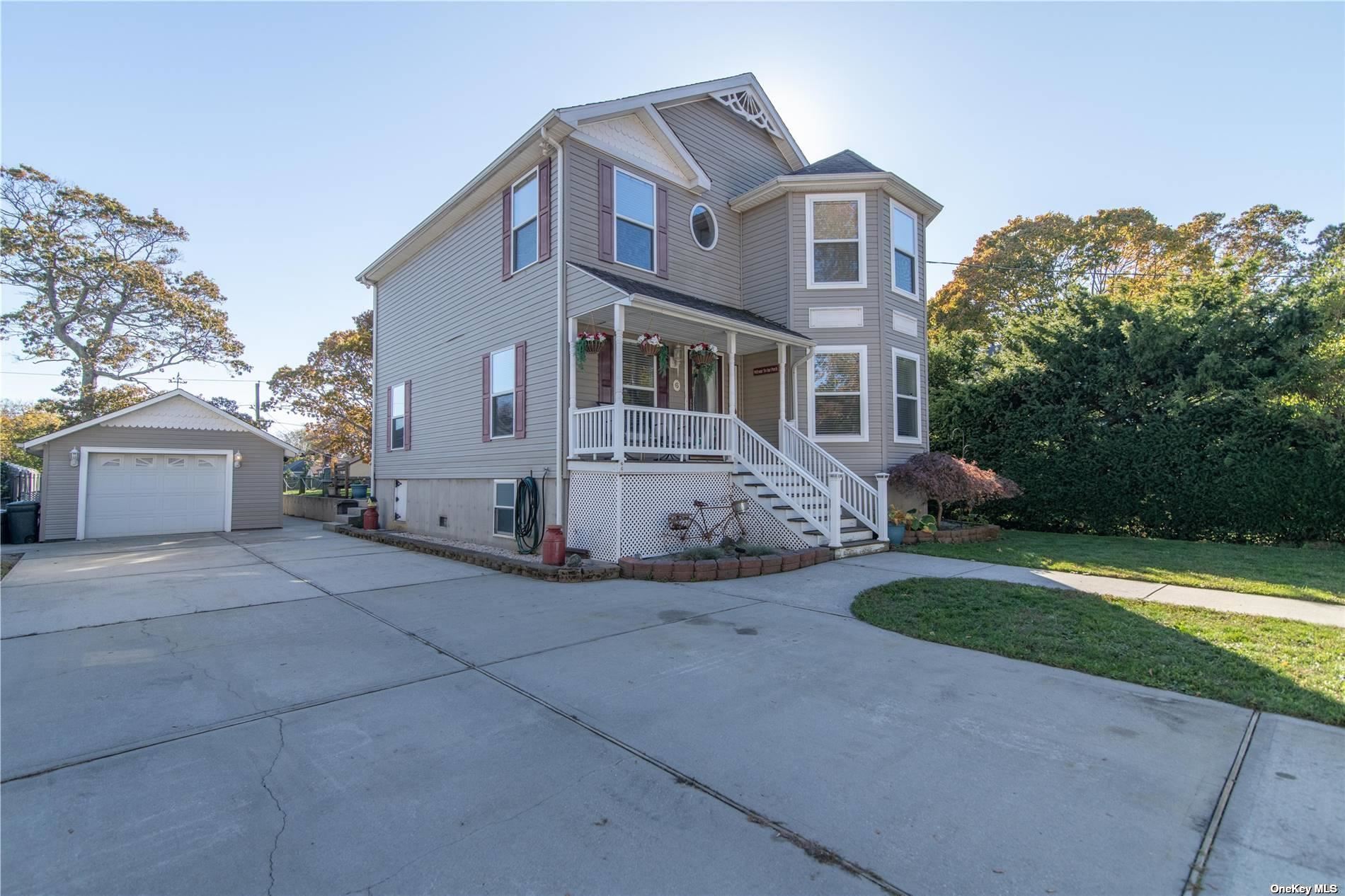 #1 photo, 6 Yaphank Road, 東長島 Mastic Beach , NY 11951