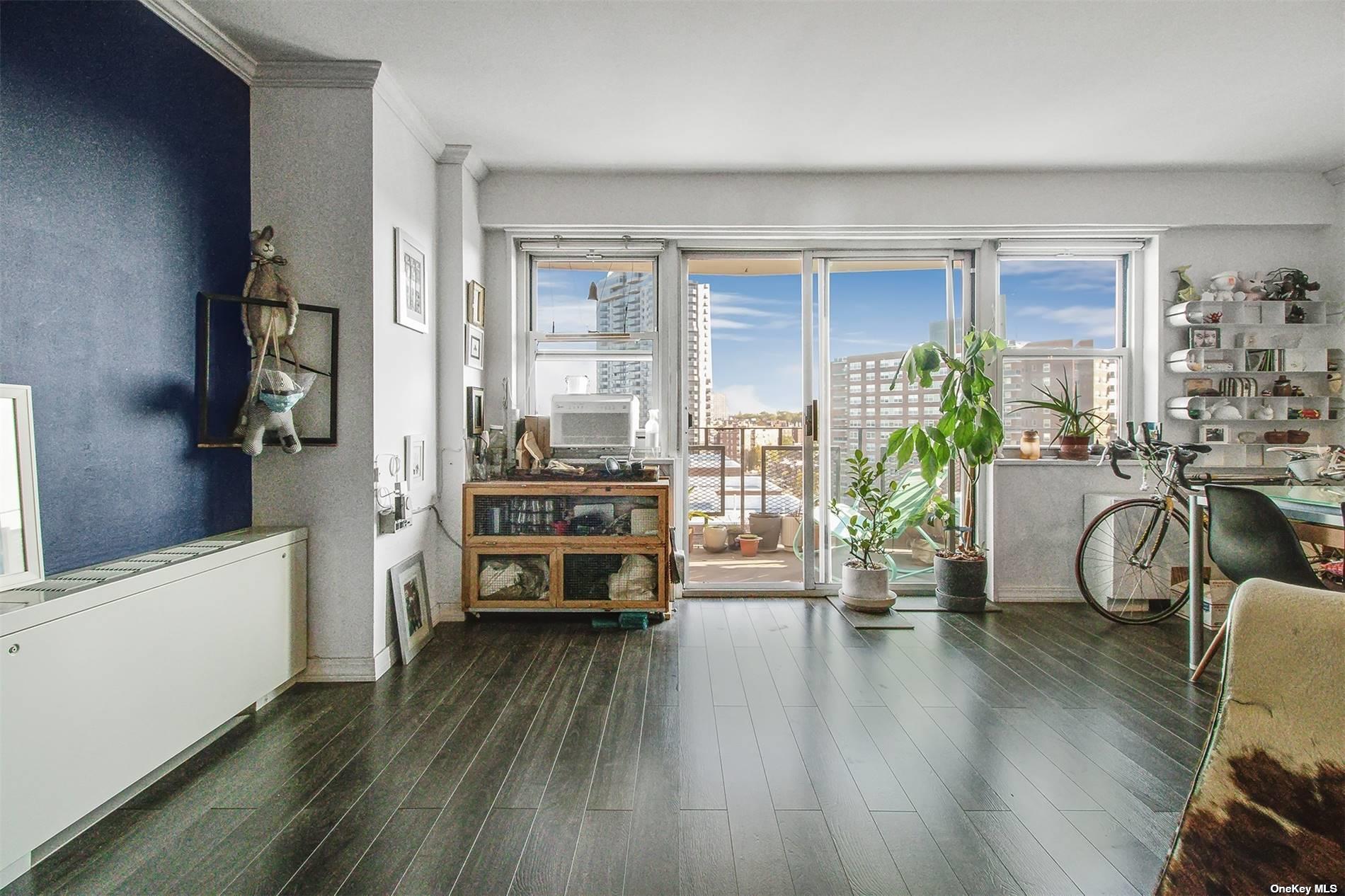 #1 photo, 72-35 112th Street, 皇后區 森林小丘 Forest Hills , NY 11375