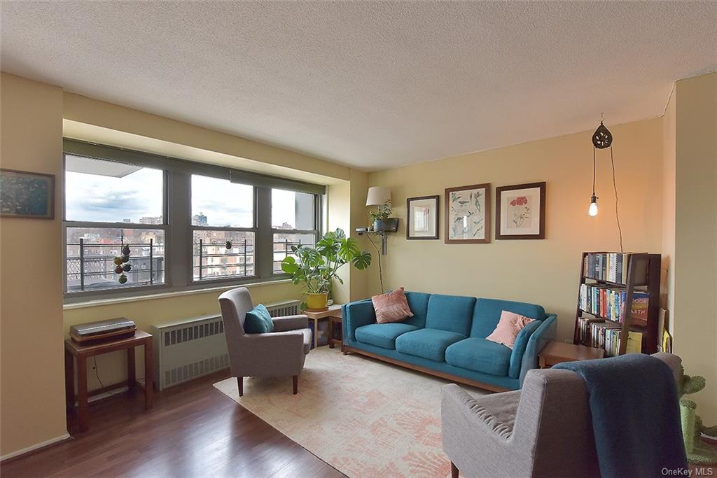 #1 photo, 290 W 232 Street, 布朗士 Bronx , NY 10463