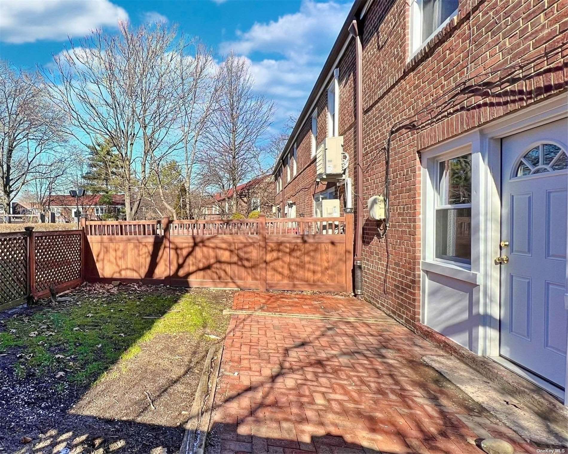 #1 photo, 147-43 Village Road, 皇后區 秋園 Kew Garden Hills , NY 11367