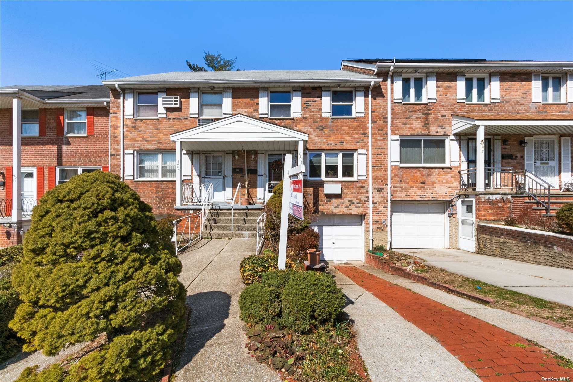 #1 photo, 240-17 67th Avenue, 皇后區 道格拉斯頓 Douglaston , NY 11362