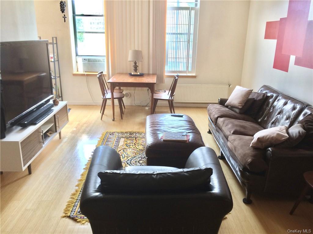 #1 photo, 1347 Bristow Street, 布朗士 Bronx , NY 10459