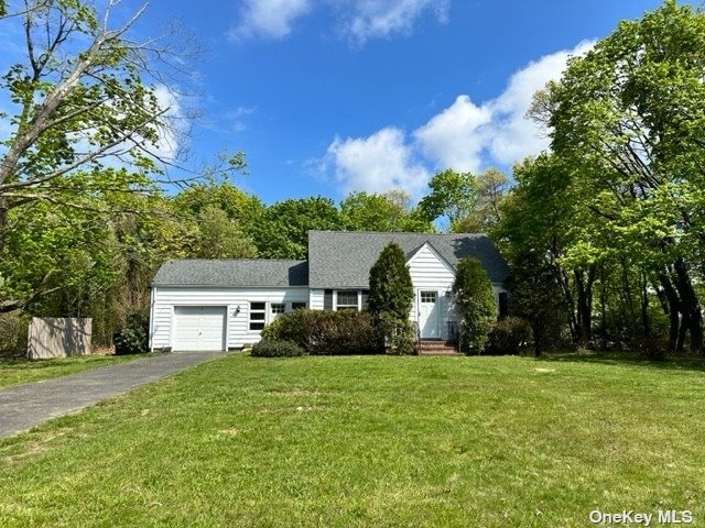 #1 photo, 1437 Hallock Avenue, 東長島 Port Jefferson Station , NY 11776