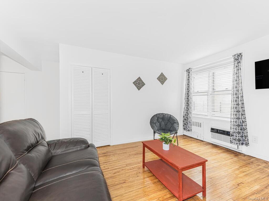 #1 photo, 6535 Broadway, 布朗士 Bronx , NY 10471