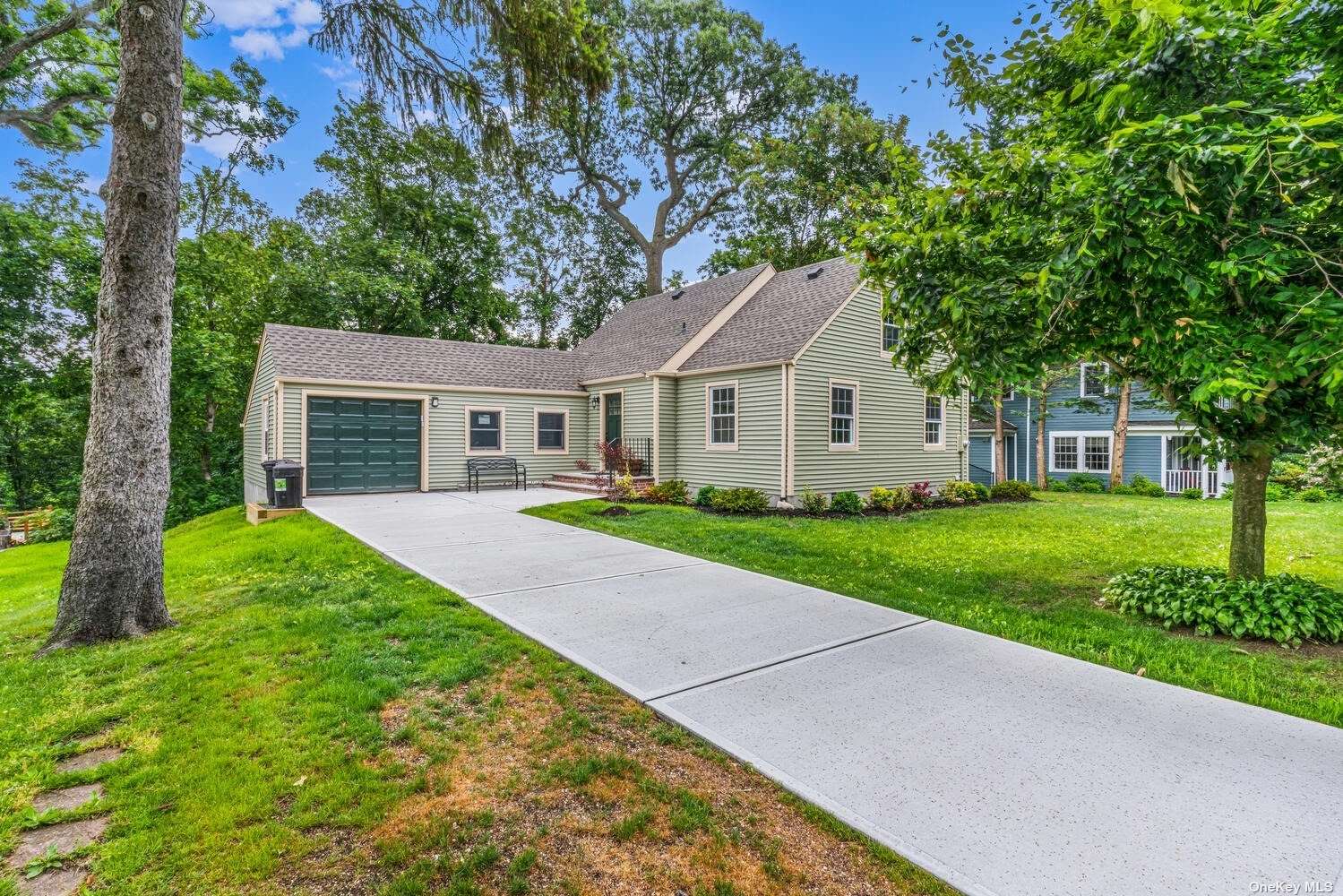 #1 photo, 42-25 Orient Avenue, 皇后區 道格拉斯頓 Douglaston , NY 11363