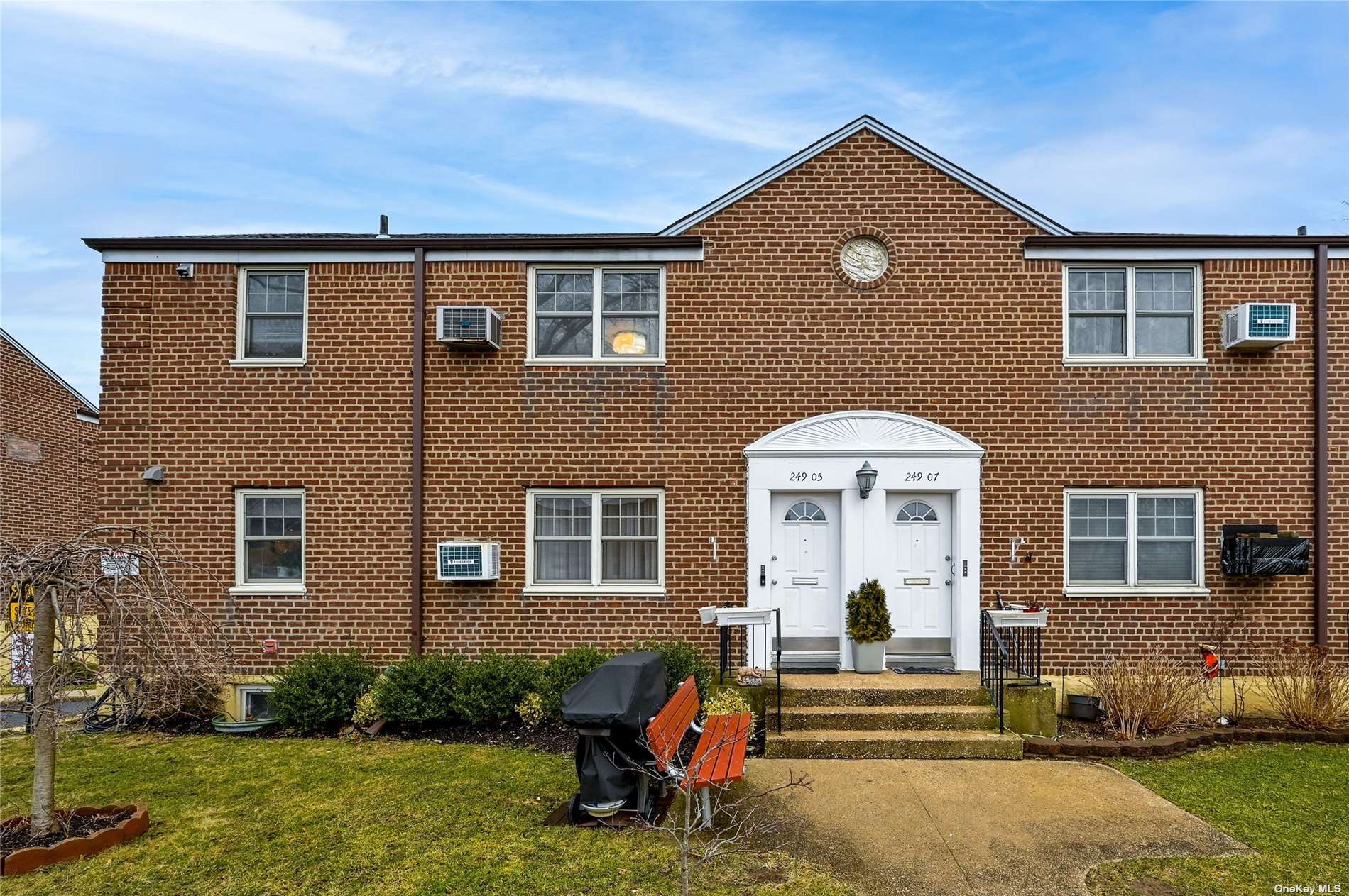 #1 photo, 249-05 61st Ave, Little Neck , NY 11362