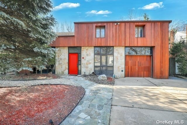 #1 photo, 10 Holiday Court, 長島 Hewlett , NY 11557