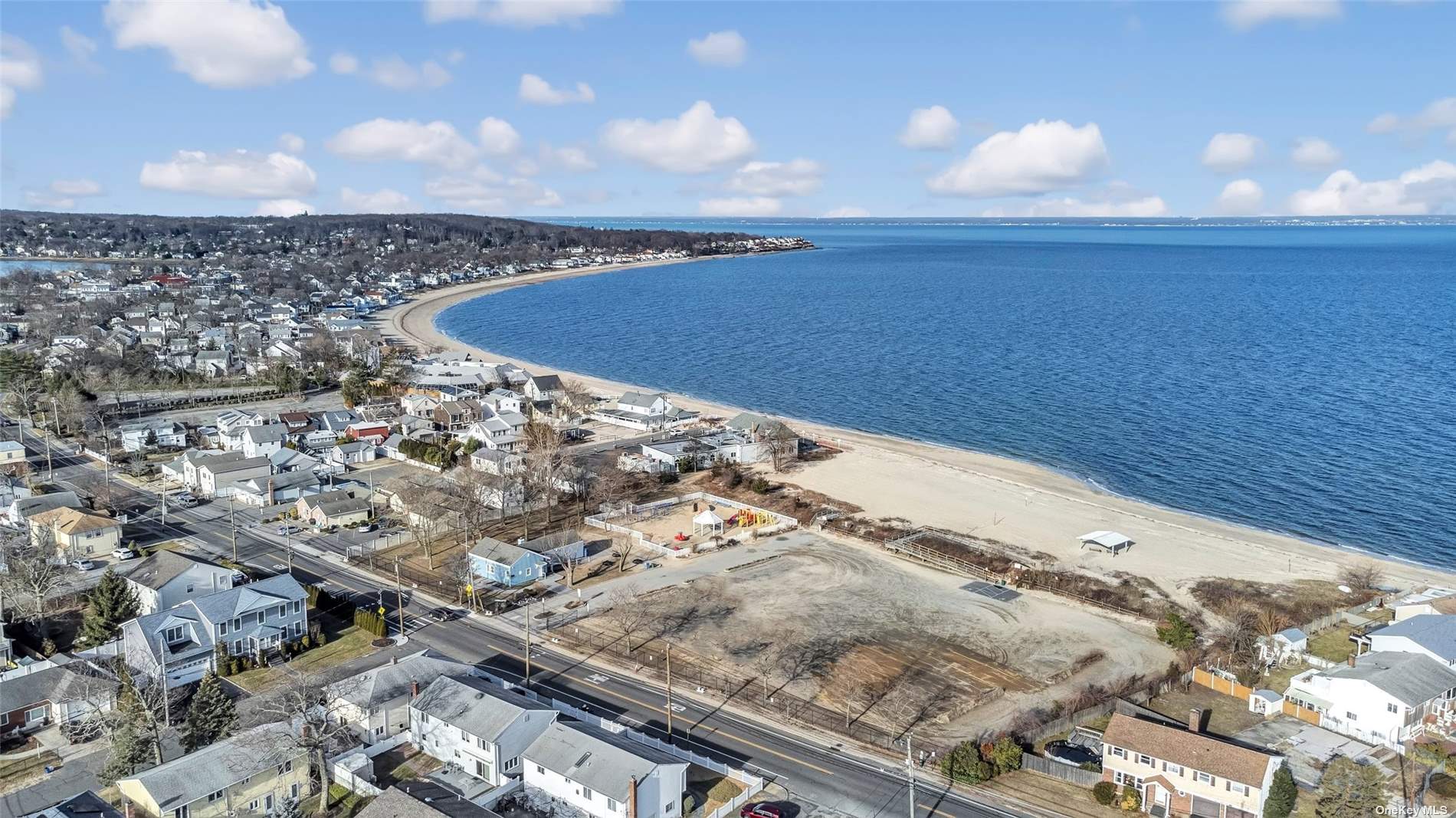 #1 photo, 19 7th Street, 長島 Bayville , NY 11709