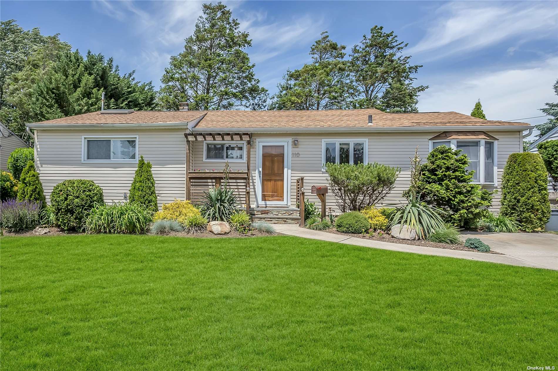 #1 photo, 110 Morton Boulevard, 長島 Plainview , NY 11803