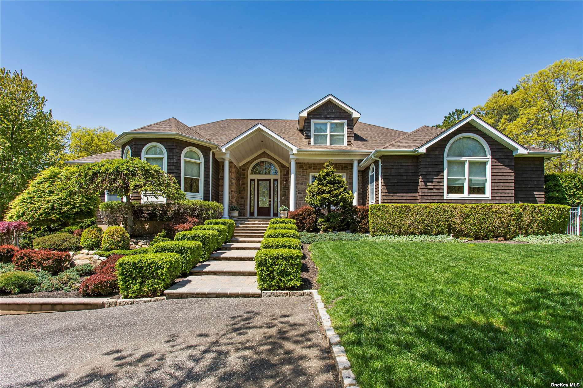 #1 photo, 128 Malloy Drive, 東長島 汉普顿 East Quogue , NY 11942