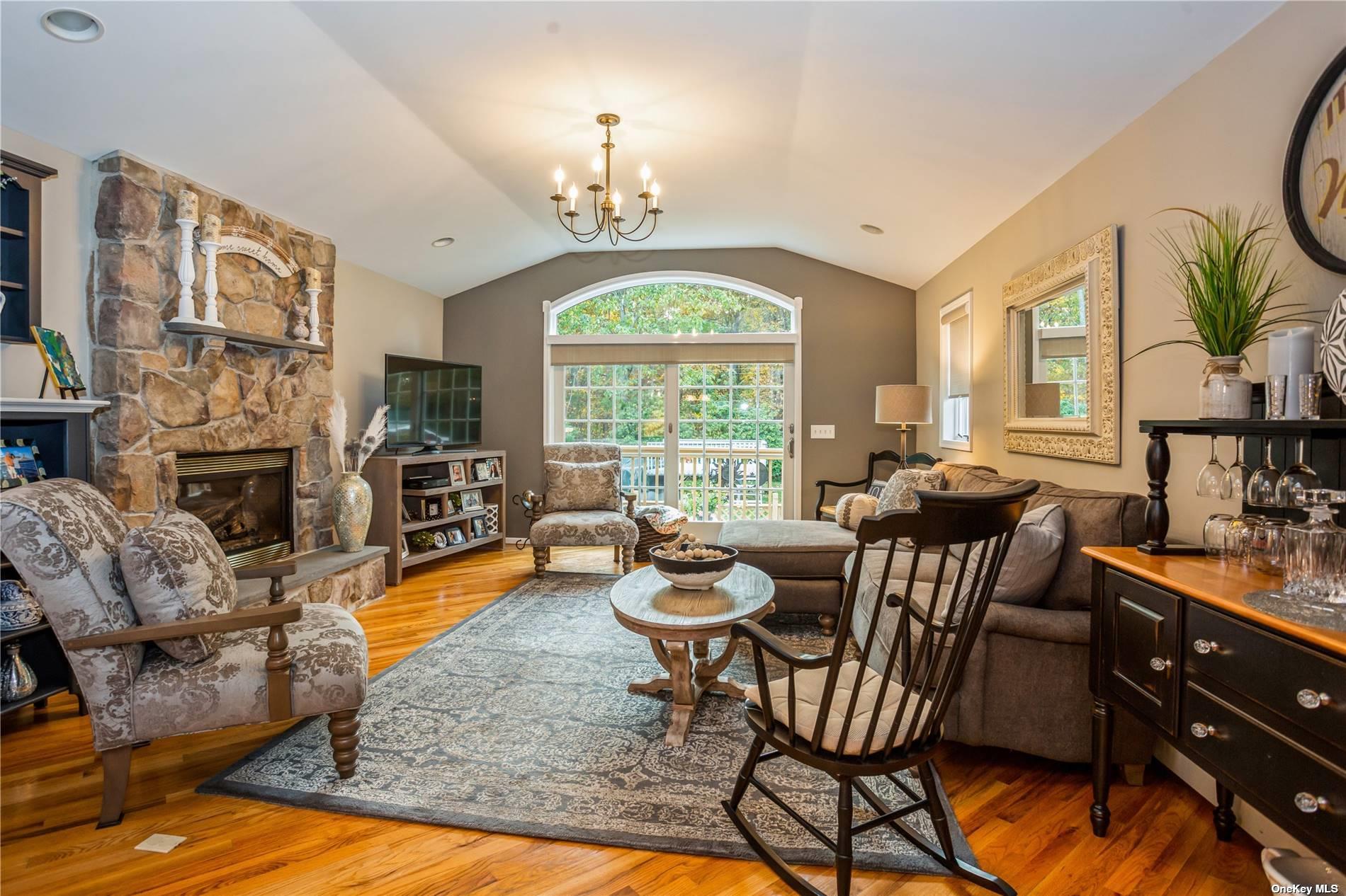 #1 photo, 22 Howe Road, 东长岛 科勒姆 Coram , NY 11727