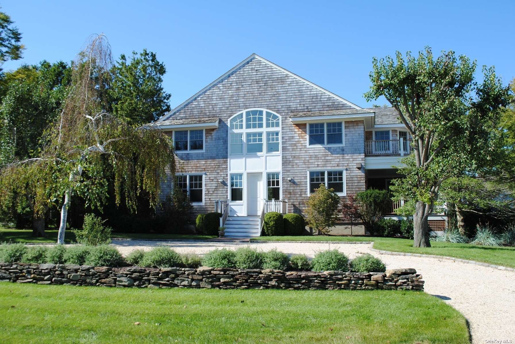 #1 photo, 35 Quaquanantuck Lane, 东长岛 汉普顿 Quogue , NY 11959