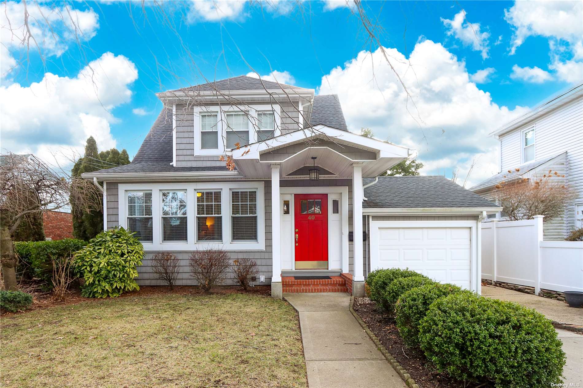 #1 photo, 40 Elm Street, নাসাউ কাউন্টি Westbury , NY 11590