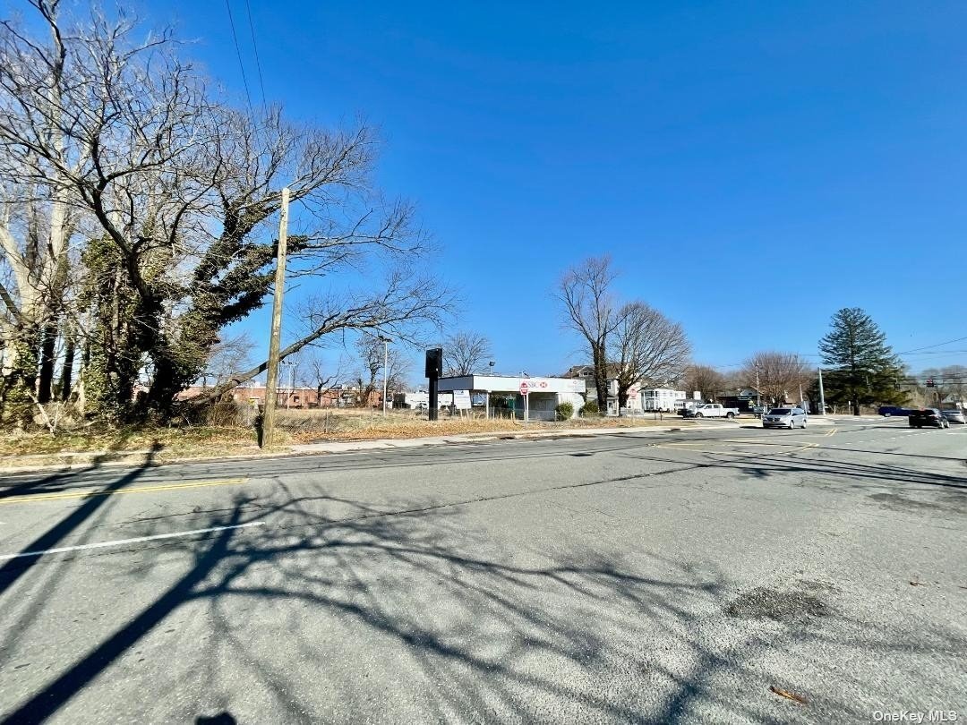 #1 photo, 590 Patchogue Road, 东长岛 Port Jefferson Station , NY 11776