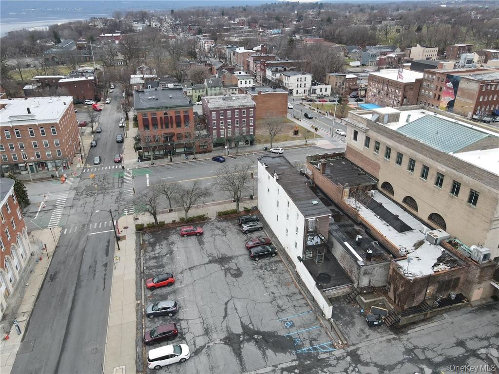 #11 photo, 86 Broadway, Newburgh , NY 12550