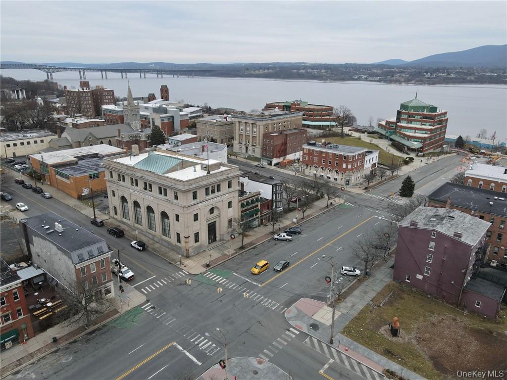 #3 photo, 86 Broadway, Newburgh , NY 12550