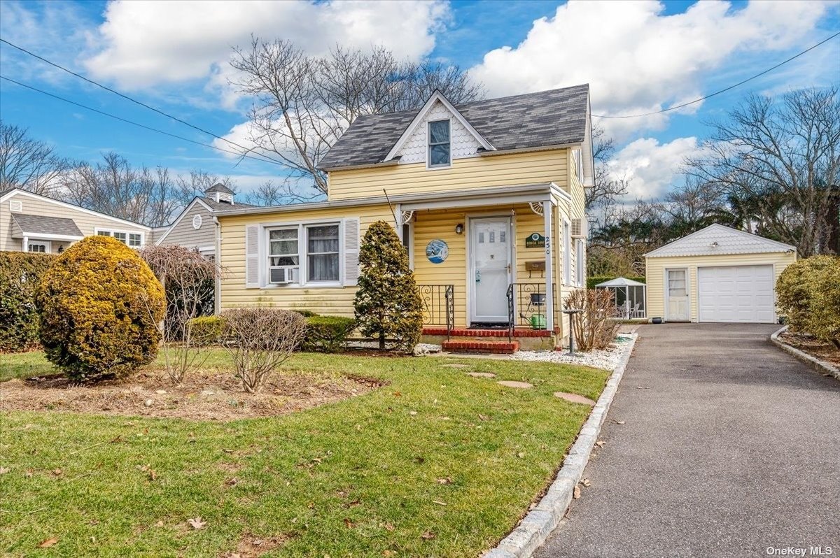 #1 photo, 230 Richmond Avenue, 東長島 Amityville , NY 11701