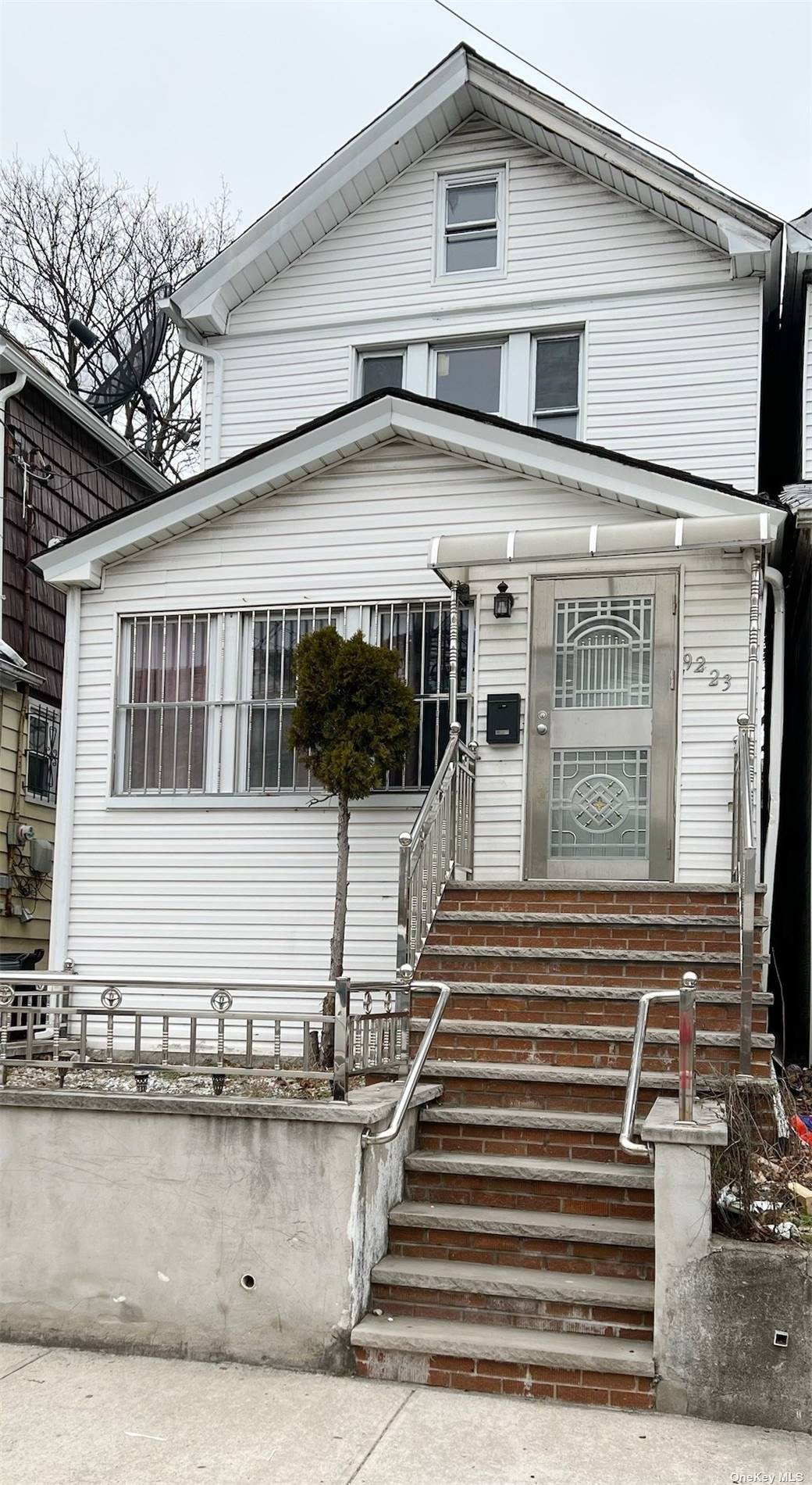 #1 photo, 92-23 93rd Avenue, 皇后区 木港 Woodhaven , NY 11421