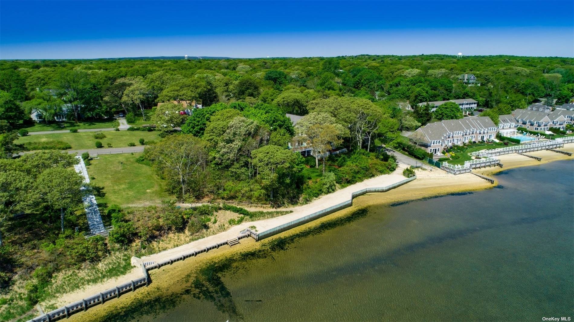 #1 photo, 11 Bay View Drive, 东长岛 汉普顿 Hampton Bays , NY 11946